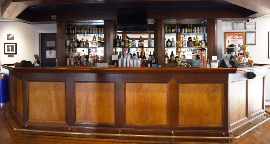 bay street theater bar
